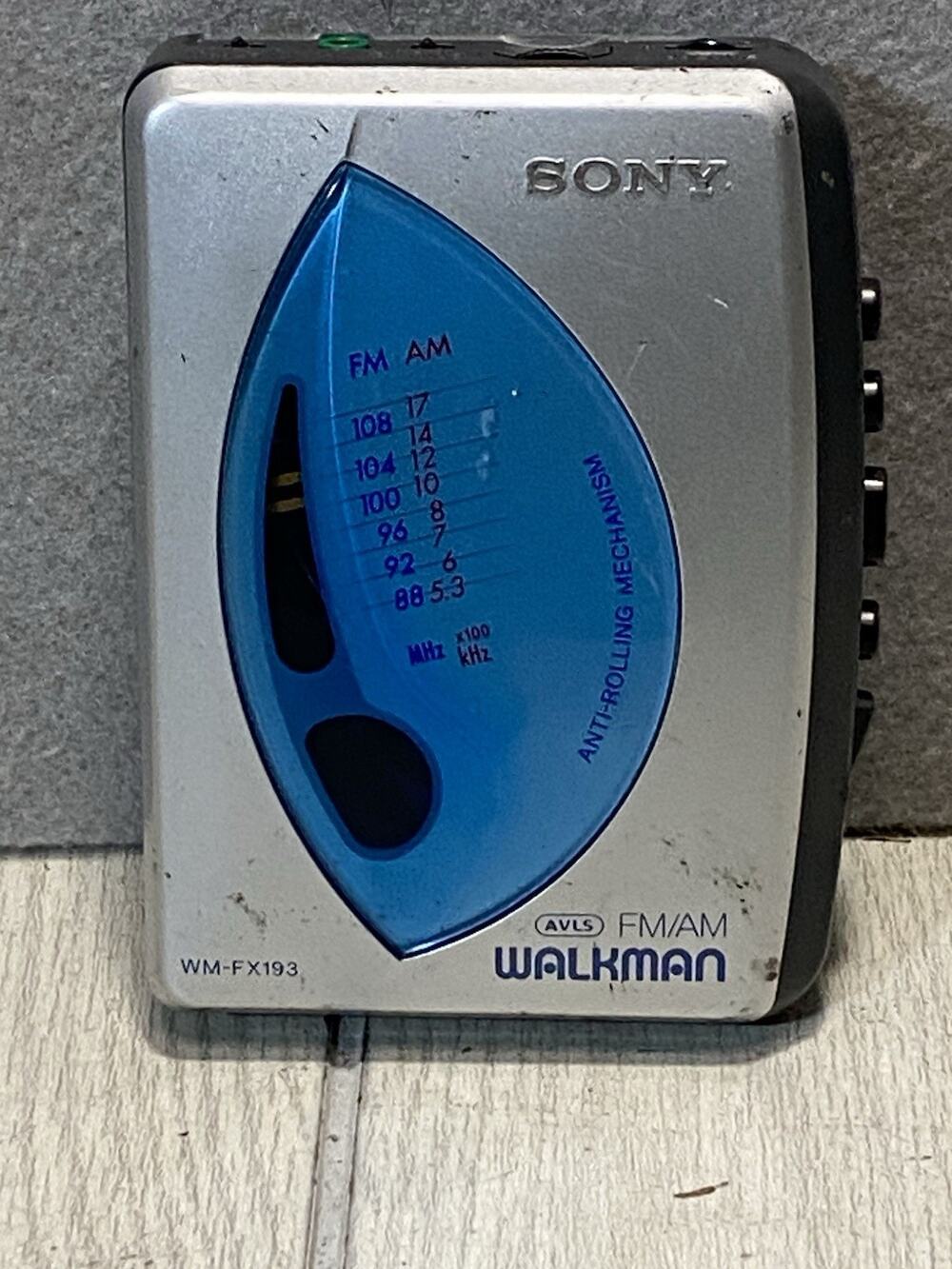 Sony Walkman AM/FM Radio Cassette Player WM-FX193 Parts Or Repair